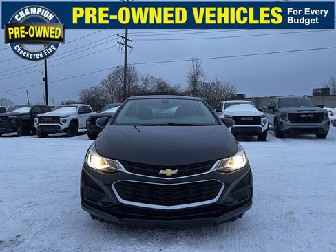 Used 2016 Chevrolet Cruze LT w/ Convenience Package image 3