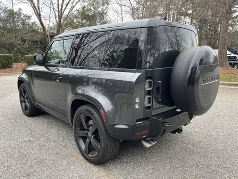 Certified 2024 Land Rover Defender 90 V8 image 8