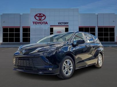 New 2025 Toyota Sienna XLE