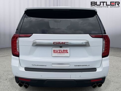 Used 2024 GMC Yukon XL Denali RWD image 7
