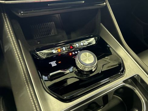 New 2026 Jeep Grand Wagoneer Limited w/ Premium Group II image 25