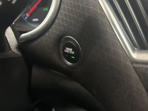 Used 2020 Chevrolet Malibu LT FWD image 15