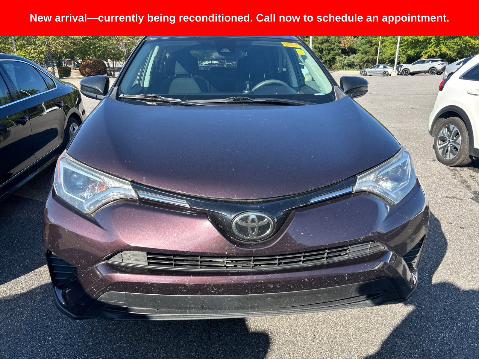 Used 2018 Toyota RAV4 LE AWD/4WD image 1