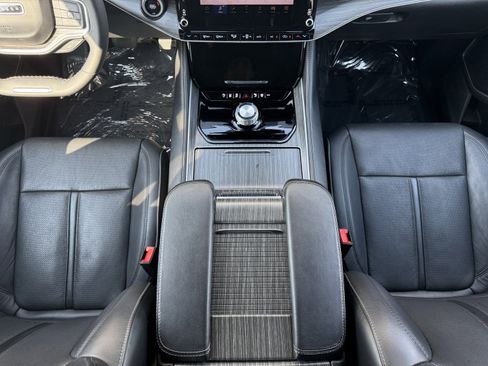 Used 2024 Jeep Wagoneer Series II w/ Flexible Seating Group image 71