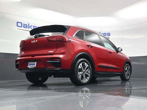 Used 2022 Kia Niro EX Premium image 45