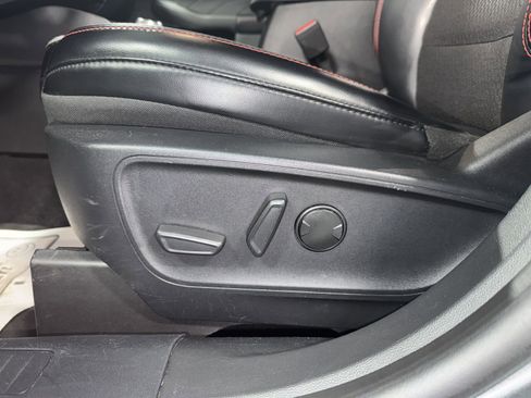 Used 2025 Ford Escape ST-Line image 17