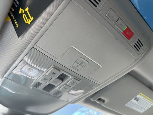 New 2026 Volkswagen Taos SE image 39