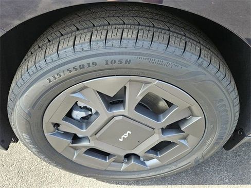 New 2026 Kia Carnival EX image 14