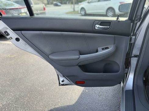Used 2007 Honda Accord EX image 16