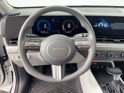 New 2026 Hyundai Kona SE image 21