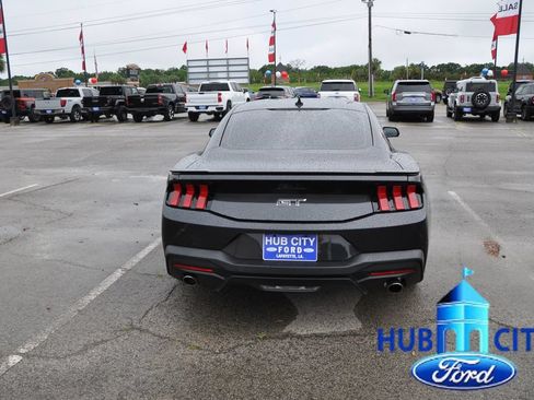 Used 2024 Ford Mustang GT Premium RWD image 4