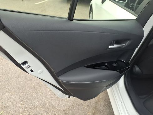 Used 2024 Toyota Corolla SE w/ SE Package FWD image 14