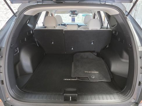 Certified 2025 Hyundai Tucson SE image 15
