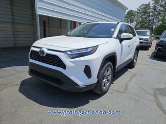 Used 2025 Toyota RAV4 XLE w/ Convenience Package FWD video 2