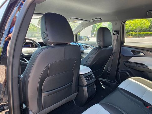 Certified 2024 Chevrolet Equinox EV LT FWD image 29