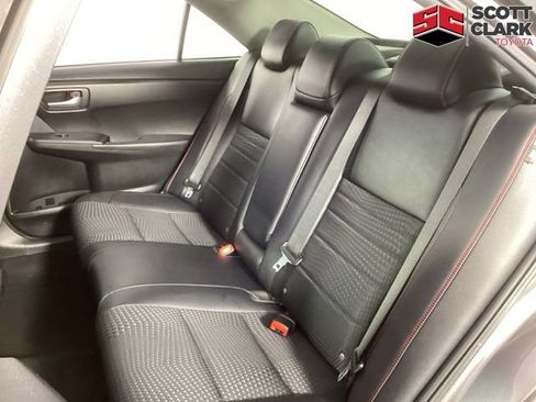 Used 2015 Toyota Camry SE FWD image 15