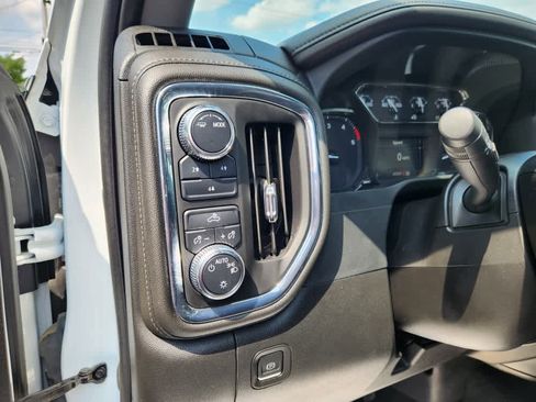 Used 2023 GMC Sierra 2500 SLE image 22