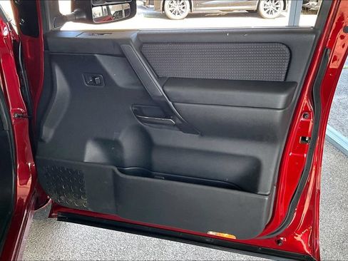Used 2014 Nissan Titan PRO-4X AWD/4WD image 23