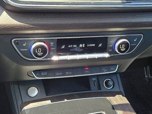 Used 2024 Audi Q5 2.0T Premium Plus AWD/4WD image 30