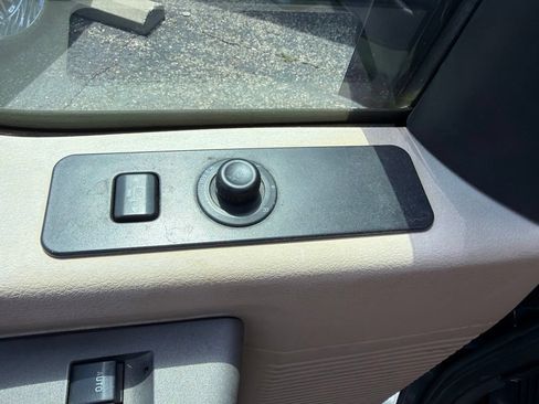Used 2011 Ford F250 Lariat RWD image 18