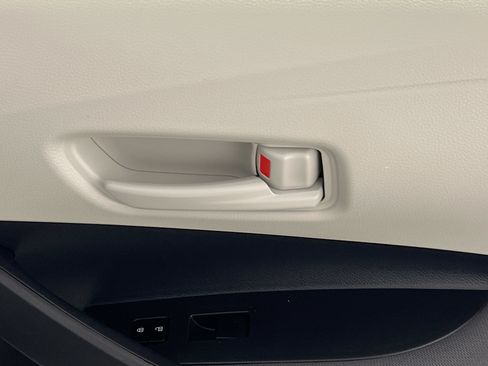 Used 2024 Toyota Corolla LE FWD image 30