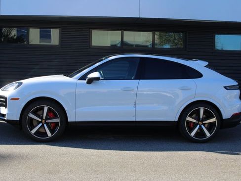 New 2026 Porsche Cayenne S image 2