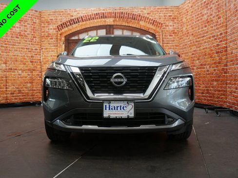 Used 2022 Nissan Rogue SL w/ SL Premium Package image 2