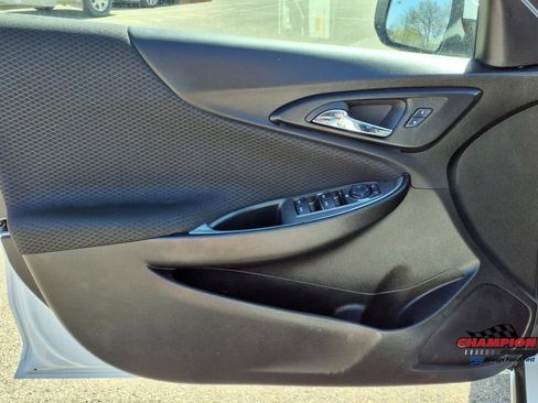 Used 2025 Chevrolet Malibu LS w/ Driver Confidence Package image 19