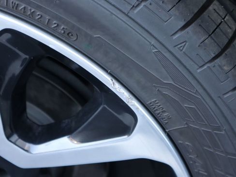 Used 2018 Jeep Compass Limited w/ Navigation Group image 33