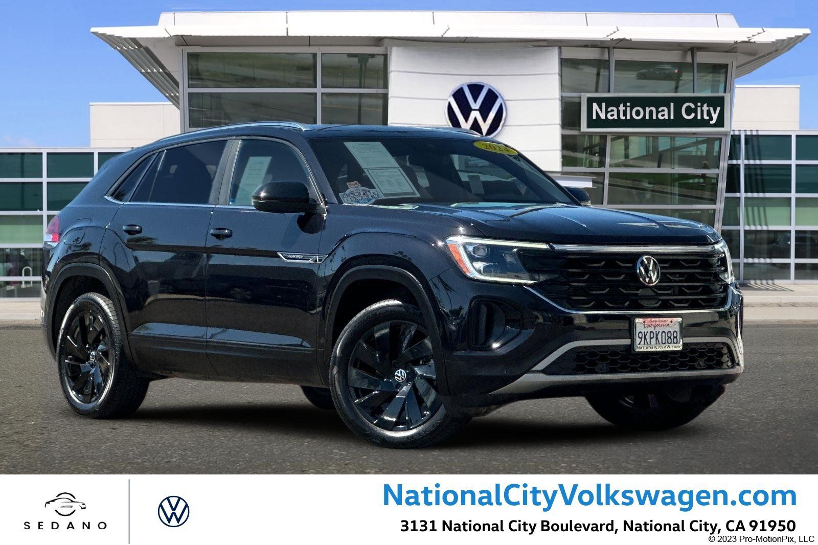 Used 2024 Volkswagen Atlas Cross Sport SE FWD image 1
