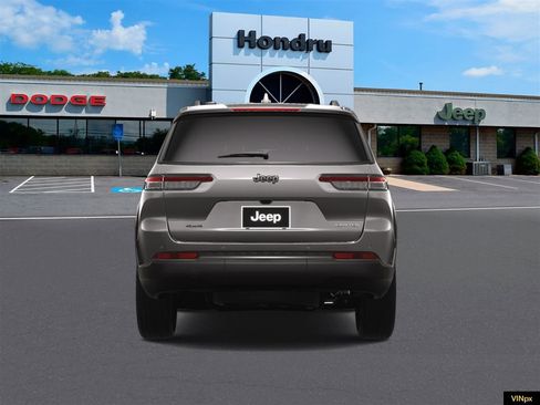 New 2025 Jeep Grand Cherokee L Limited w/ Black Appearance Package image 6