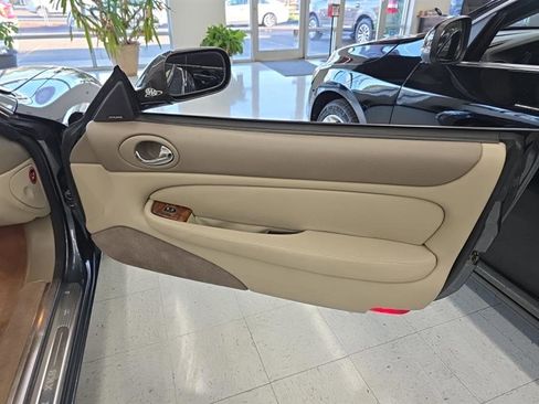 Used 2000 Jaguar XK8 Convertible image 10