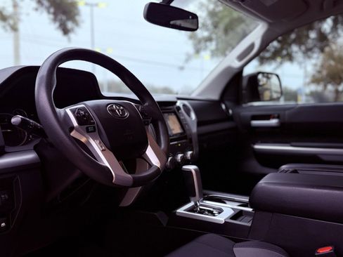 Used 2016 Toyota Tundra SR5 w/ SR5 Upgrade Package image 20