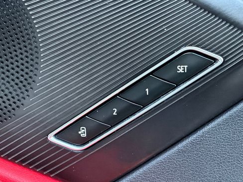 Used 2023 Chevrolet Corvette Stingray Preferred Conv w/ Stealth Interior Trim Package RWD image 12