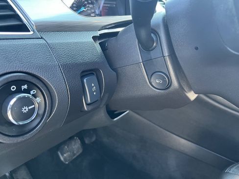Used 2014 Ford Taurus SEL w/ Equipment Group 201A FWD image 29