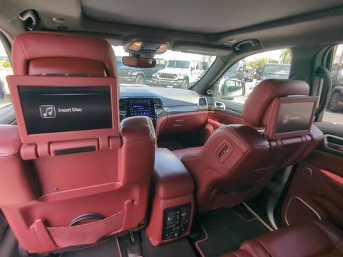 Used 2019 Jeep Grand Cherokee Trackhawk AWD/4WD image 17