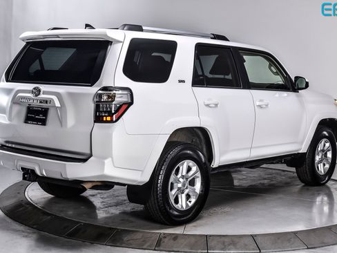 Used 2024 Toyota 4Runner SR5 AWD/4WD image 6