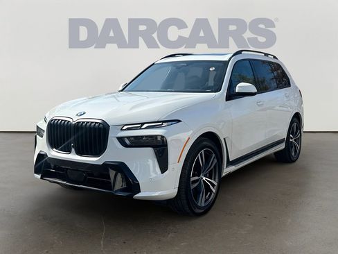 Used 2026 BMW X7 xDrive40i image 3