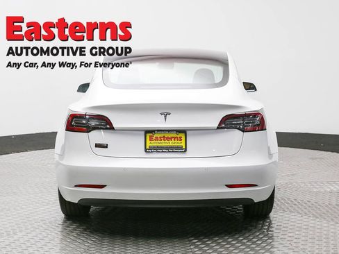 Used 2019 Tesla Model 3 Standard Range image 6