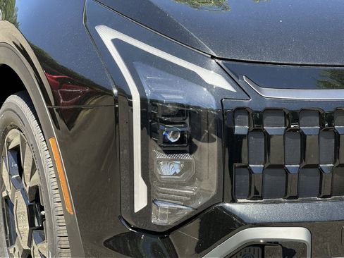 New 2026 Kia Sportage X-Line AWD/4WD image 13