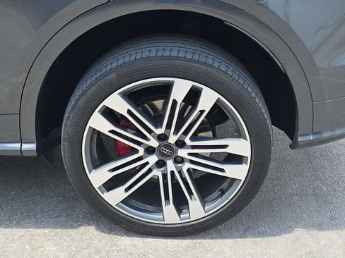 Used 2018 Audi SQ5 Premium Plus w/ S Sport Package image 34