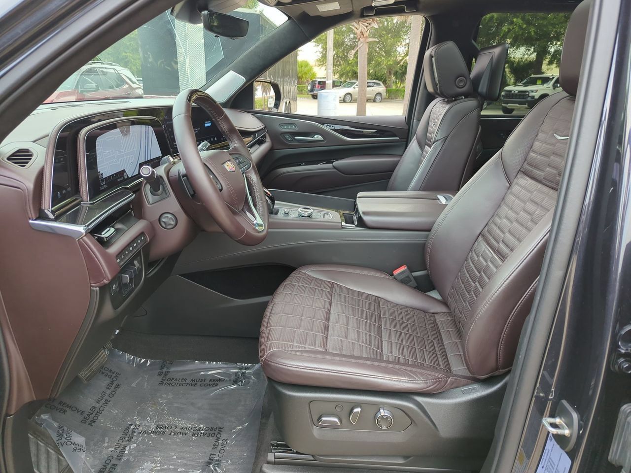 Certified 2023 Cadillac Escalade Premium Luxury Platinum AWD/4WD image 18