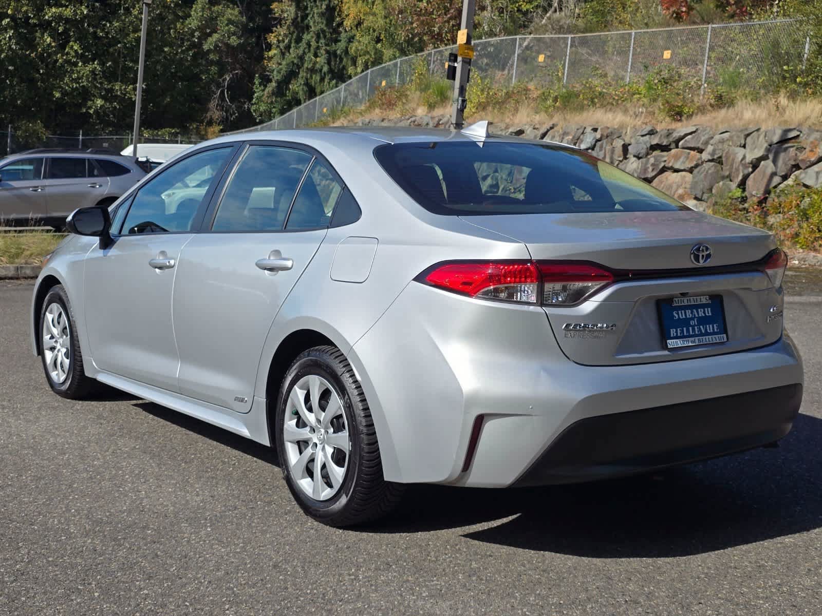 Used 2024 Toyota Corolla LE AWD/4WD image 4
