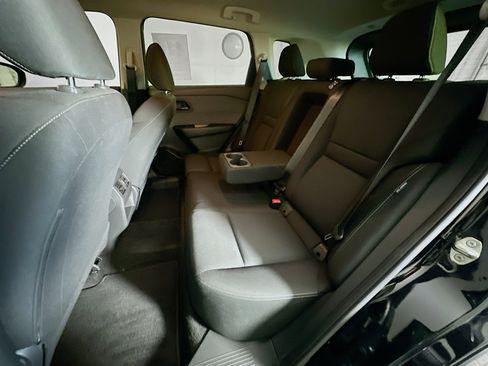 Used 2023 Nissan Rogue S image 27