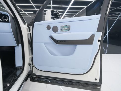 Used 2026 Rolls-Royce Cullinan image 54