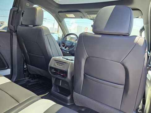 New 2026 Chevrolet Silverado EV 4x4 Crew Cab image 13
