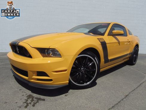 Used 2013 Ford Mustang Boss 302 RWD image 2
