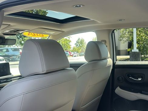 Used 2024 Honda HR-V EX-L image 33