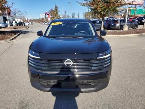 Certified 2025 Nissan Kicks SV image 9