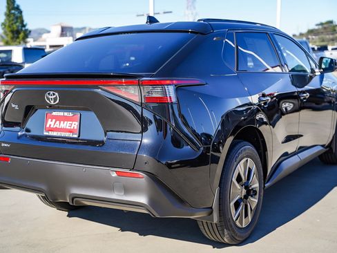 New 2026 Toyota bZ FWD image 11